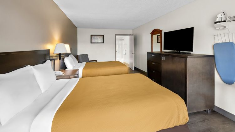 Red Carpet Inn Quantico Room