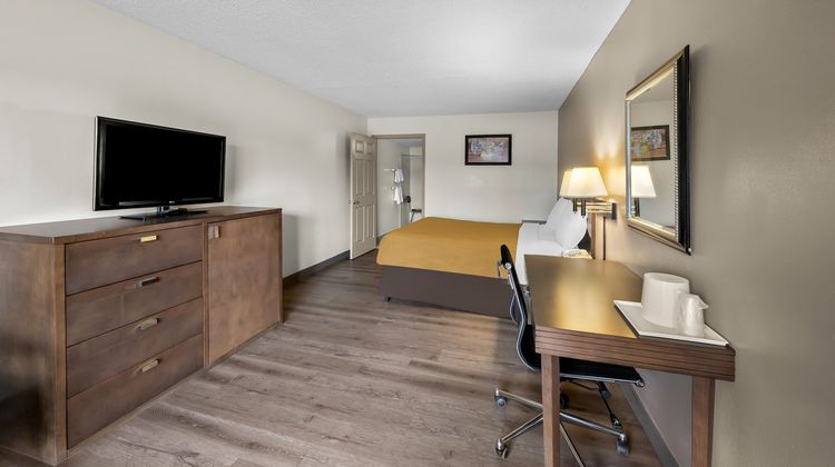 Red Carpet Inn Quantico Room