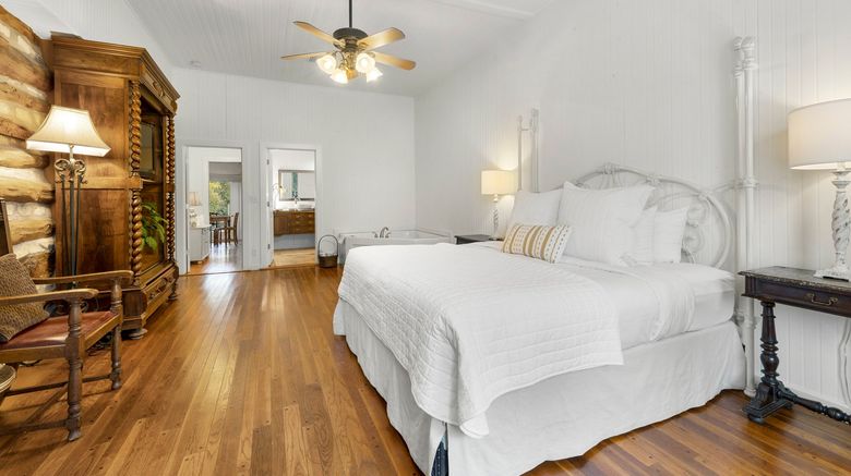 <b>Meyer Bed and Breakfast on Cypress Creek Room</b>. Images powered by <a href="https://www.leonardoworldwide.com/" title="Leonardo Worldwide" target="_blank">Leonardo</a>.