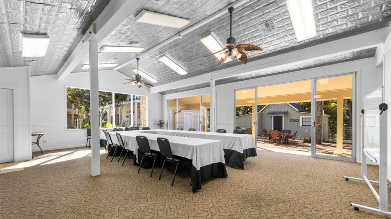 <b>Meyer Bed and Breakfast on Cypress Creek Meeting</b>. Images powered by <a href="https://www.leonardoworldwide.com/" title="Leonardo Worldwide" target="_blank">Leonardo</a>.