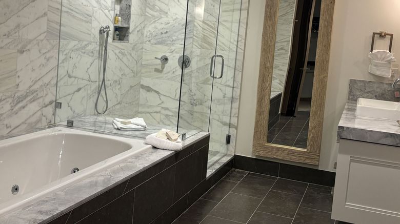 <b>Stein Eriksen Residences Room</b>. Images powered by <a href="https://www.leonardoworldwide.com/" title="Leonardo Worldwide" target="_blank">Leonardo</a>.