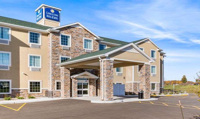Cobblestone Hotel & Suites Exterior