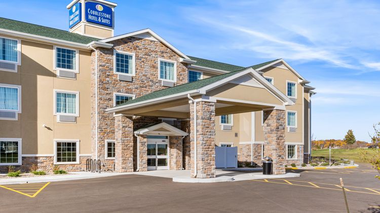 Cobblestone Hotel & Suites Exterior