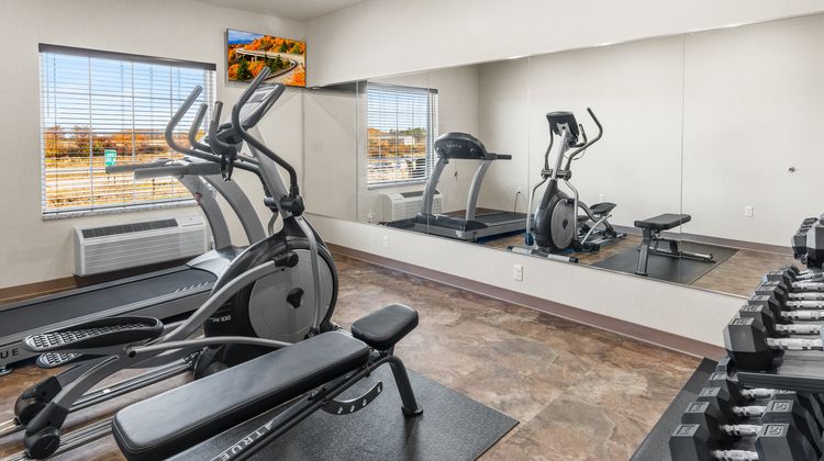 Cobblestone Hotel & Suites Health Club