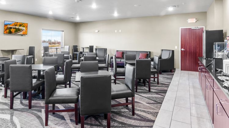 Cobblestone Hotel & Suites Restaurant