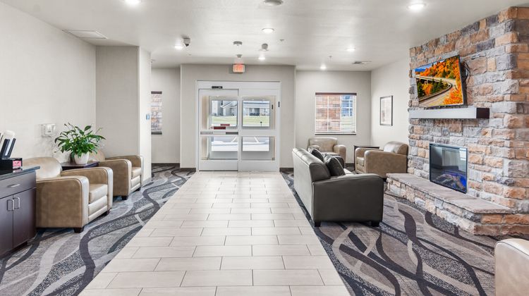 Cobblestone Hotel & Suites Lobby