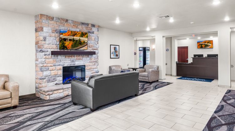 Cobblestone Hotel & Suites Lobby