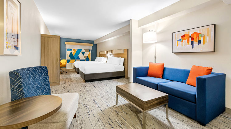 Holiday Inn Express Hotel & Suites Room