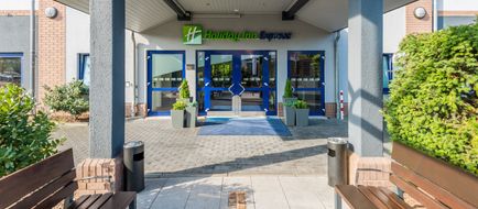 Holiday Inn Express Cologne Troisdorf Exterior
