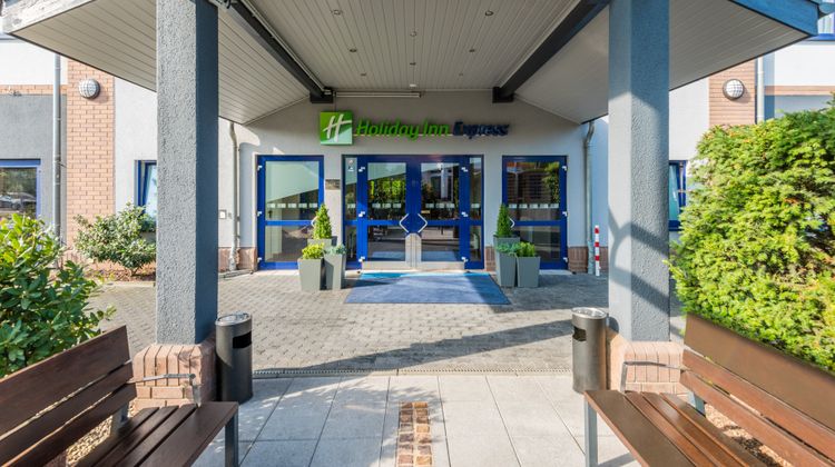 Holiday Inn Express Cologne Troisdorf Exterior