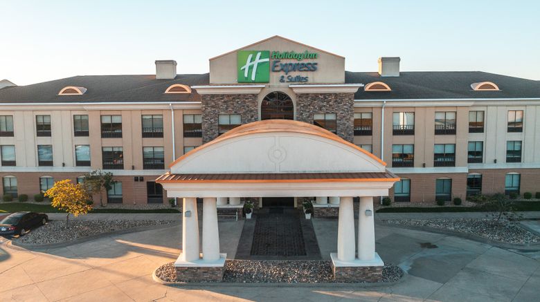 <b>Holiday Inn Express & Suites St Robert Exterior</b>. Images powered by <a href="https://www.leonardoworldwide.com/" title="Leonardo Worldwide" target="_blank">Leonardo</a>.