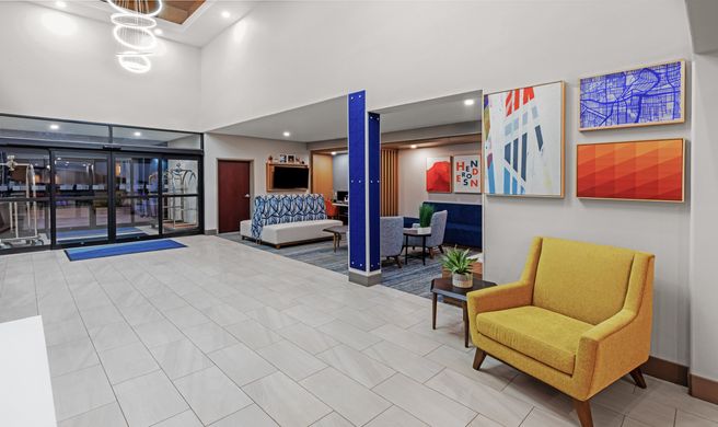 Holiday Inn Express Inn & Suites Exterior