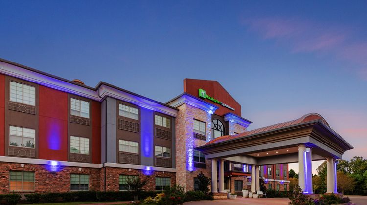 Holiday Inn Express Inn & Suites Exterior
