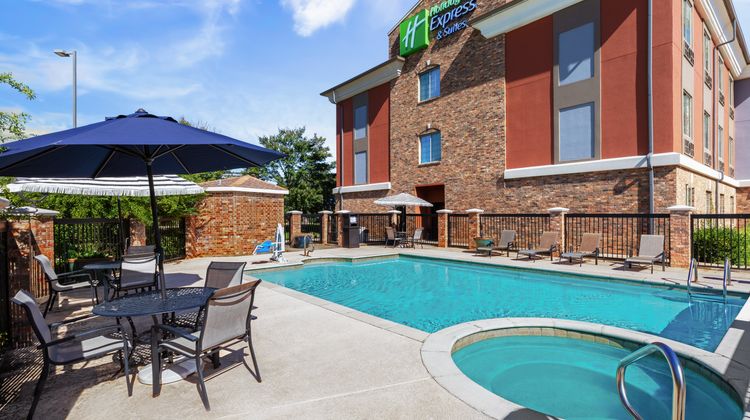 Holiday Inn Express Inn & Suites Pool