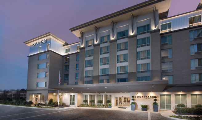 Courtyard Atlanta Alpharetta/Avalon Area Exterior