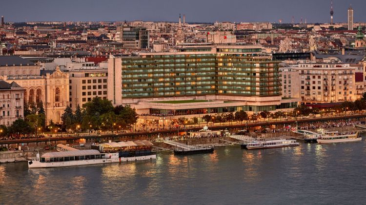 Budapest Marriott Hotel Exterior