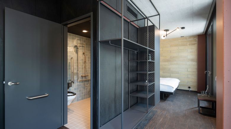 <b>Tailormade Hotel LEO St Gallen Room</b>. Images powered by <a href="https://www.leonardoworldwide.com/" title="Leonardo Worldwide" target="_blank">Leonardo</a>.