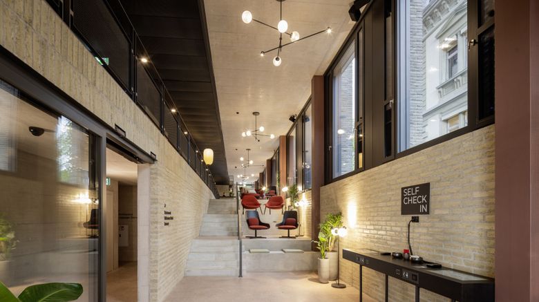 <b>Tailormade Hotel LEO St Gallen Lobby</b>. Images powered by <a href="https://www.leonardoworldwide.com/" title="Leonardo Worldwide" target="_blank">Leonardo</a>.
