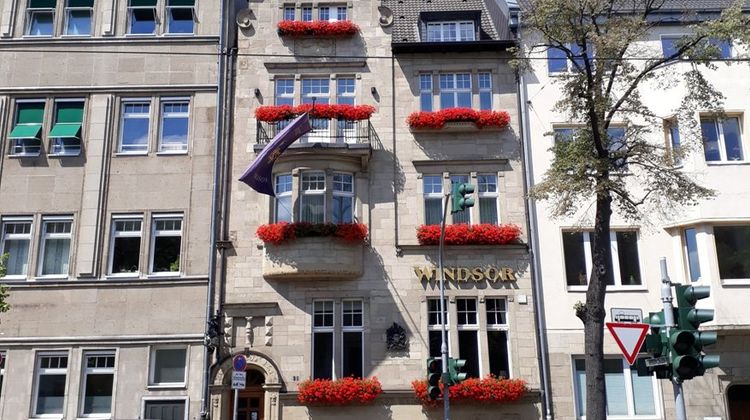 Hotel Windsor Dus Exterior