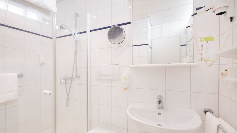 <b>Advena Motel Frankfurt Room</b>. Images powered by <a href="https://www.leonardoworldwide.com/" title="Leonardo Worldwide" target="_blank">Leonardo</a>.