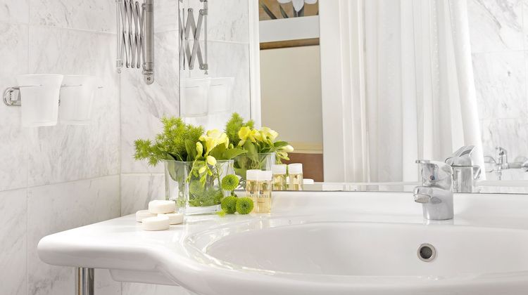 Parthenon Hotel Room