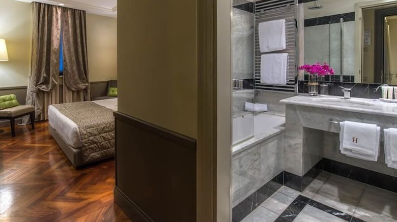 <b>Hotel Lunetta Room</b>. Images powered by <a href="https://www.leonardoworldwide.com/" title="Leonardo Worldwide" target="_blank">Leonardo</a>.