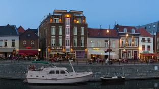 Hotel Dux