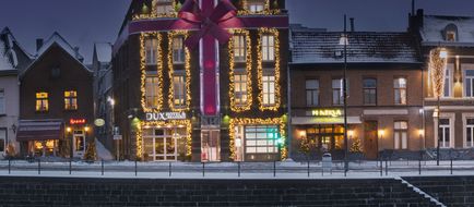 Hotel Dux Exterior