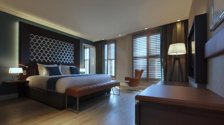 <b>Hotel Dux Room</b>. Images powered by <a href="https://www.leonardoworldwide.com/" title="Leonardo Worldwide" target="_blank">Leonardo</a>.
