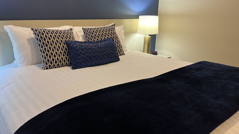 <b>The Suites Ashburton Room</b>. Images powered by <a href="https://www.leonardoworldwide.com/" title="Leonardo Worldwide" target="_blank">Leonardo</a>.
