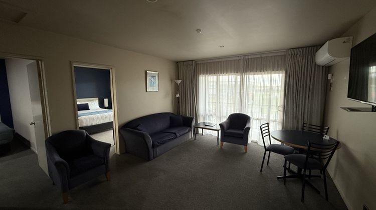 The Suites Ashburton Room