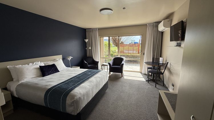 The Suites Ashburton Room
