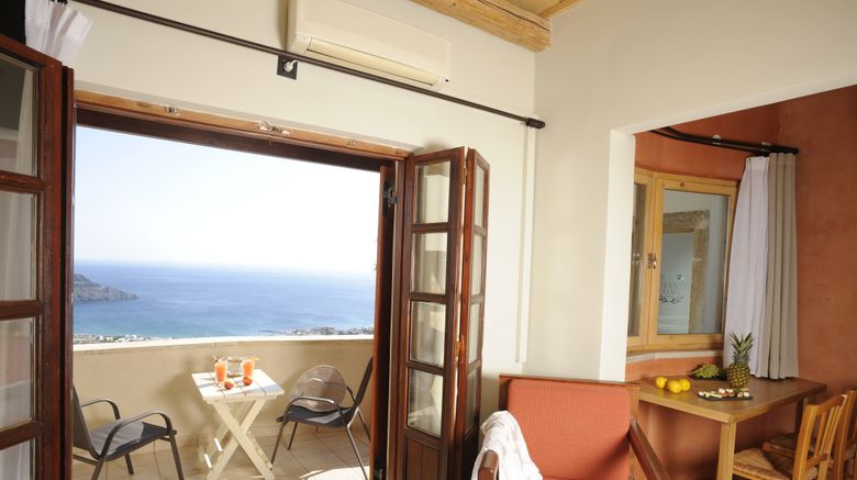 <b>Stefanos Village Room</b>. Images powered by <a href="https://www.leonardoworldwide.com/" title="Leonardo Worldwide" target="_blank">Leonardo</a>.