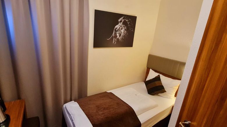 <b>Hotel Frankfurt Messe Room</b>. Images powered by <a href="https://www.leonardoworldwide.com/" title="Leonardo Worldwide" target="_blank">Leonardo</a>.