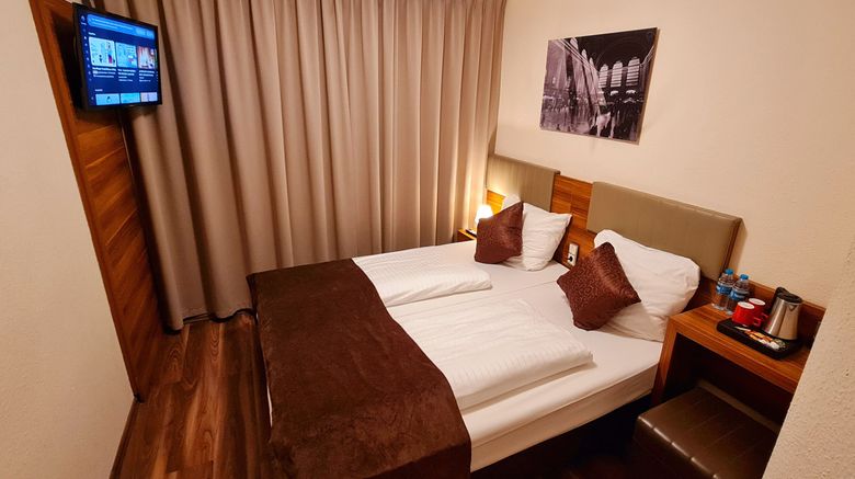 <b>Hotel Frankfurt Messe Room</b>. Images powered by <a href="https://www.leonardoworldwide.com/" title="Leonardo Worldwide" target="_blank">Leonardo</a>.