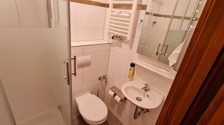 <b>Hotel Frankfurt Messe Room</b>. Images powered by <a href="https://www.leonardoworldwide.com/" title="Leonardo Worldwide" target="_blank">Leonardo</a>.