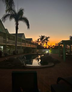 Reef Adventureland Motor Inn