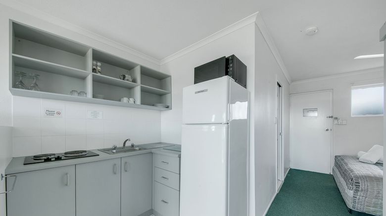 <b>Reef Adventureland Motor Inn Room</b>. Images powered by <a href="https://www.leonardoworldwide.com/" title="Leonardo Worldwide" target="_blank">Leonardo</a>.