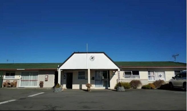 Astral Motel Exterior