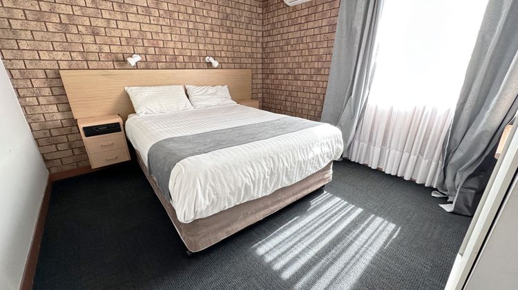 Spa Village Travel Inn Room