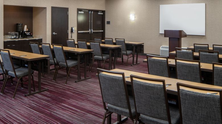 <b>Courtyard by Marriott Nashville Airport Meeting</b>. Images powered by <a href="https://www.leonardoworldwide.com/" title="Leonardo Worldwide" target="_blank">Leonardo</a>.