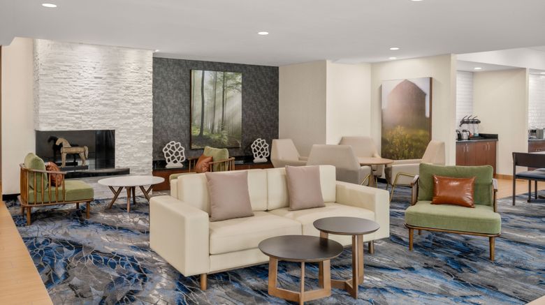 <b>Fairfield Inn & Suites Naperville/Aurora Lobby</b>. Images powered by <a href="https://www.leonardoworldwide.com/" title="Leonardo Worldwide" target="_blank">Leonardo</a>.