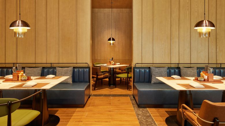 <b>Four Points Chongqing North Railway Restaurant</b>. Images powered by <a href="https://www.leonardoworldwide.com/" title="Leonardo Worldwide" target="_blank">Leonardo</a>.