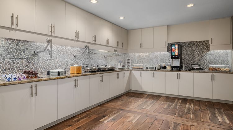 Residence Inn Long Island Islip Restaurant