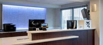 Fairfield Inn Rochester Airport Lobby