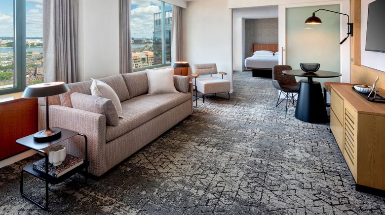 <b>Sheraton Boston Hotel Suite</b>. Images powered by <a href="https://www.leonardoworldwide.com/" title="Leonardo Worldwide" target="_blank">Leonardo</a>.