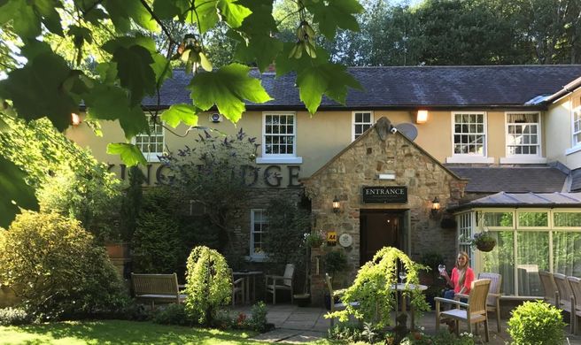 Kings Lodge Hotel Exterior