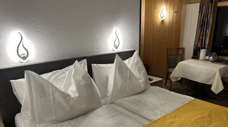<b>Vista Resort Hotel Room</b>. Images powered by <a href="https://www.leonardoworldwide.com/" title="Leonardo Worldwide" target="_blank">Leonardo</a>.