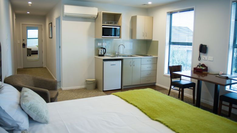 <b>850 Cameron Motel Room</b>. Images powered by <a href="https://www.leonardoworldwide.com/" title="Leonardo Worldwide" target="_blank">Leonardo</a>.