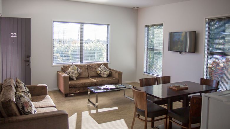 <b>850 Cameron Motel Room</b>. Images powered by <a href="https://www.leonardoworldwide.com/" title="Leonardo Worldwide" target="_blank">Leonardo</a>.